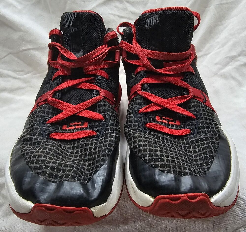 Nike LeBron Witness 8y Bred Black Red Athletic Basketball Shoes Sneakers New